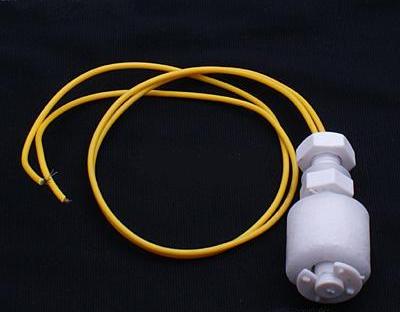 مستشعر مستوى الماء السائل مفتا - مراجعة Marine Coral وسعره